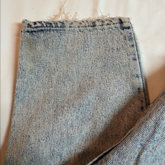 Vintage Levi 550 Relaxed Fit Distressed Jeans, Size 34x30 - Picture 3 of 12